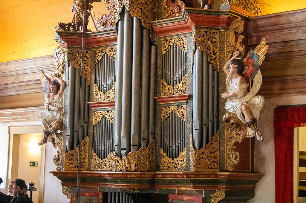 A imagem mostra o Órgão Arp Schnitger, totalmente restaurado