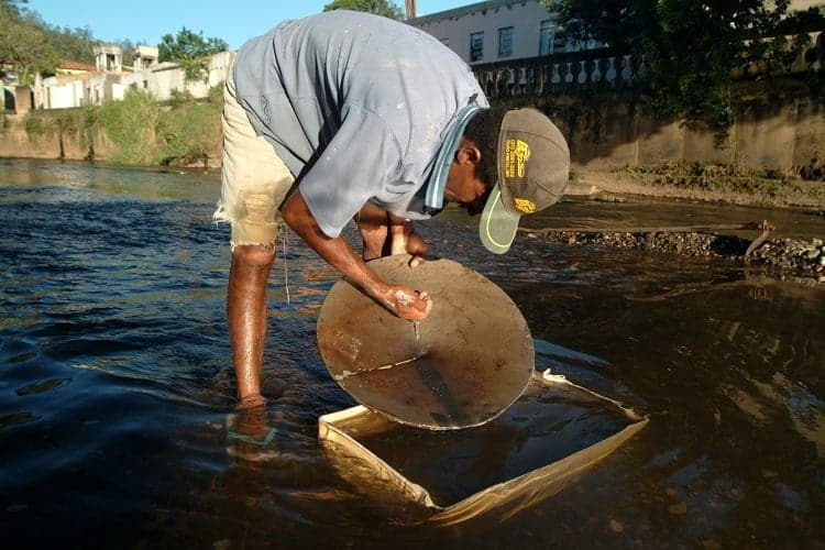 O discurso monocórdico e a cultura do povo mineiro