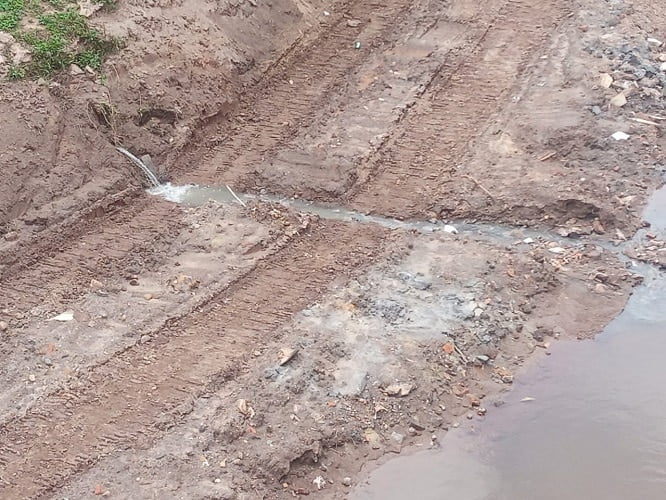 Moradores de Itabirito clamam por solução para questões de saneamento básico